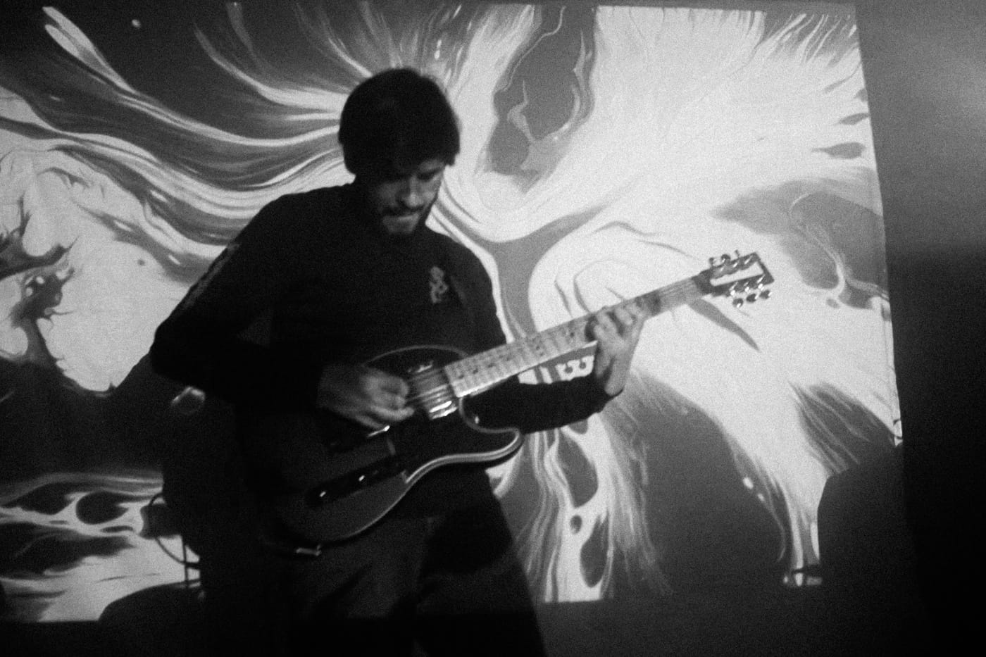 Bordeaux screamo band SOLITONE return after eight years with a politically sharpened new EP “Le champ des possibles” 7 Solitone