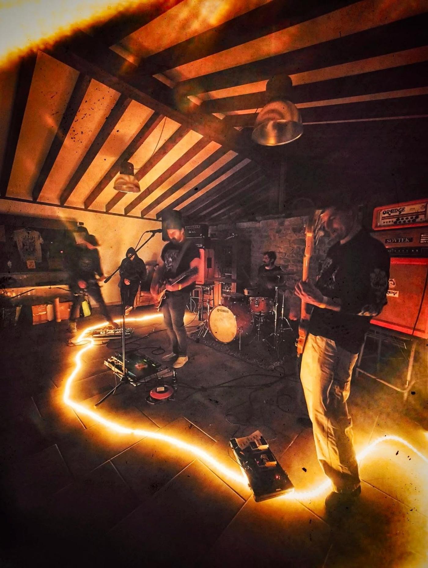 Cantabria post metal / post hardcore band ERETIA "The Autumn of Civilization," a massive 14-label co-release built to leave a mark 8 Eretia