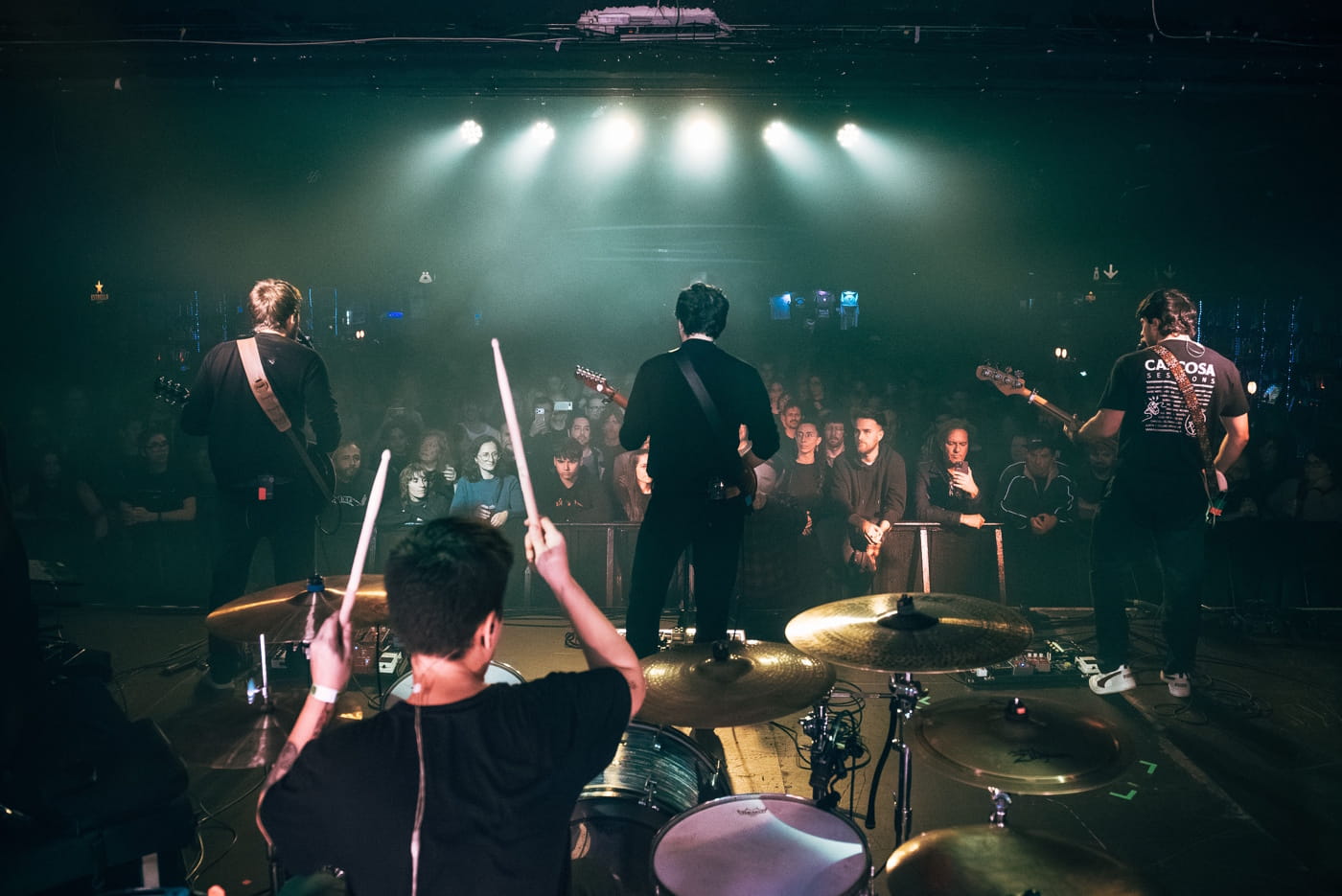 GYOZA turn grief into a two-sided record on "Beber y soltar" 5 Gyoza live