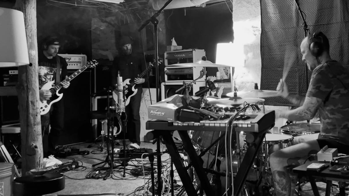 Massachusetts sludge post hardcore band THERE WERE WIRES return after two decades with "Vessel" 4 There Were Wires