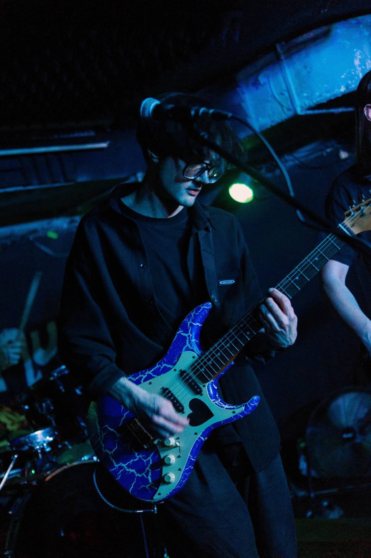 "Bare emotions need no visa": new international screamo split from ангст., L'Idylle and Misericorde 1 ангст