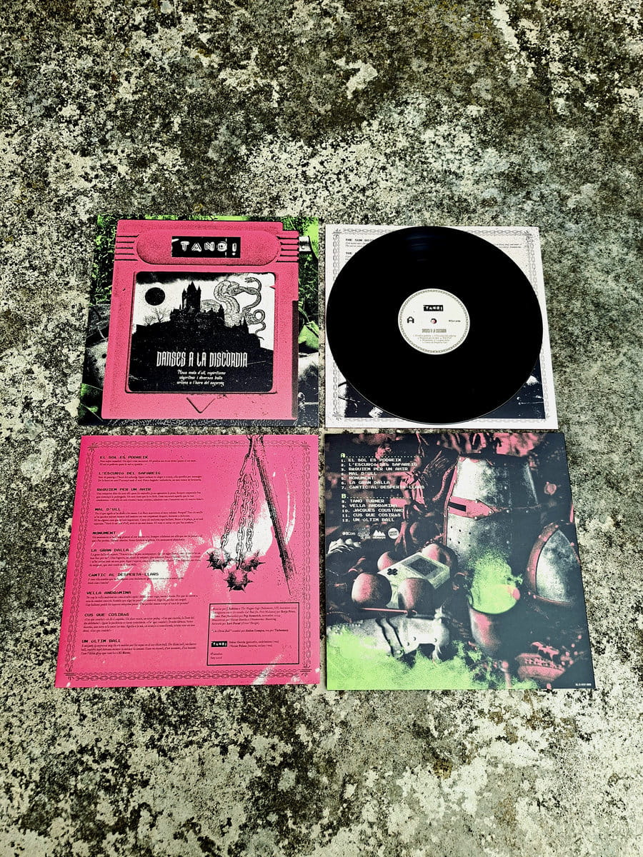A pirate orchestra for the end of the world: wild post hardcore duo TANO! closes a decade with "Danses a la Discòrdia" 4 TANO!