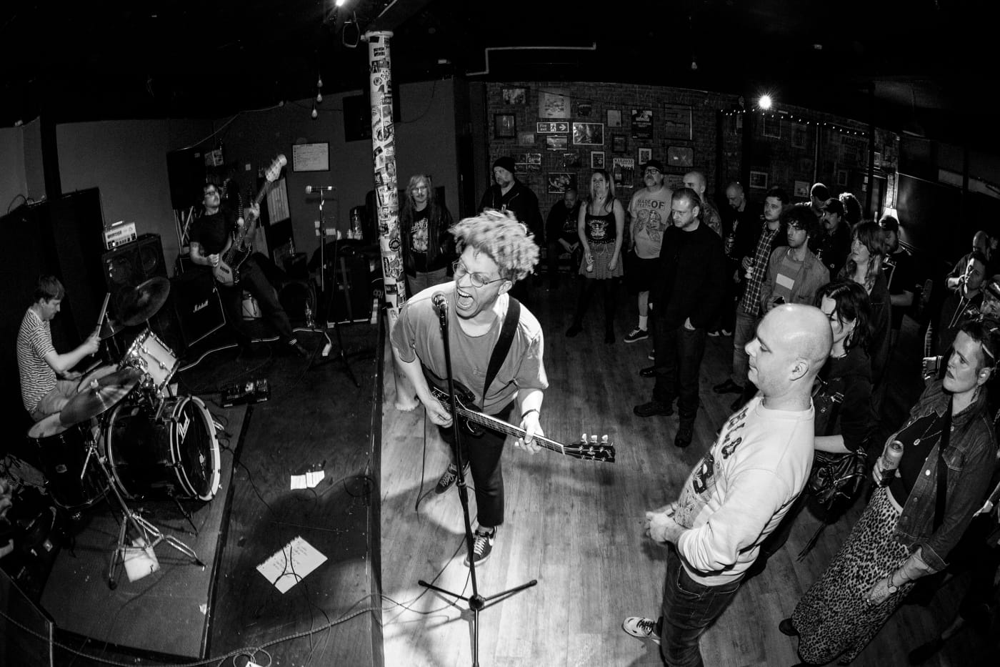 Angular post-hardcore meets noise-rock: RITUAL ERROR return with new album "Terminal with Benefits" - new video streaming! 3 RITUAL ERROR by Vogon Laundromat