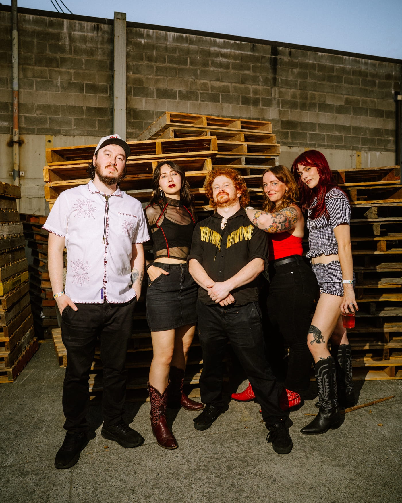 Garage punk rockers STETSON HEAT SEEKER turn an old Actionesse country joke into "This Is No Place for Cowards" 3 STETSON HEAT SEEKER - by Eric Tra