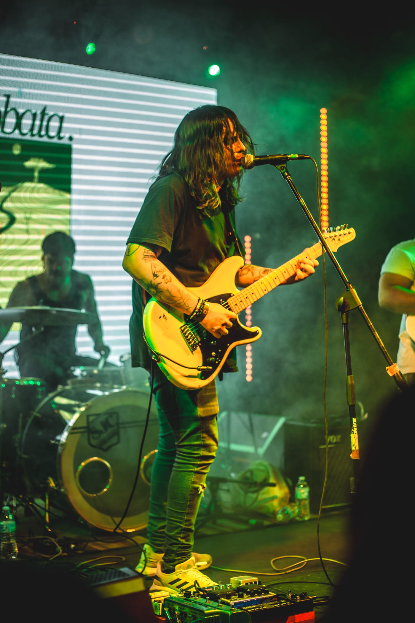 Acróbata. talk "tèlesma", Spanish lyrics and keeping post-hardcore moving through Puebla 2 acrobata at C3stage, by @perrxsdeazotea
