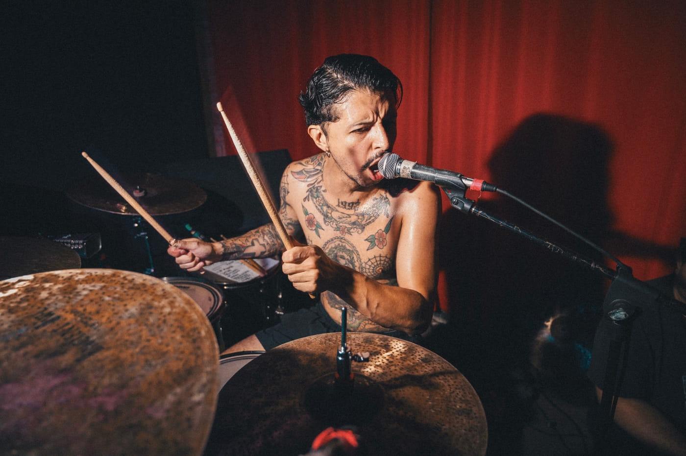 Madrid Latin hardcore band FIRSTLINE carry migration, family memory and life between countries into wild wild new EP "TRIBU" 6 FIRSTLINE live