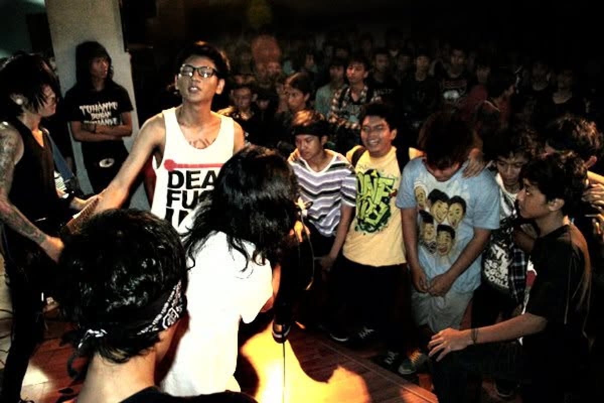 MY DEATH DIARY lost the masters, kept the songs, and found their way back into Jakarta emo 2 My Death Diary, 2011