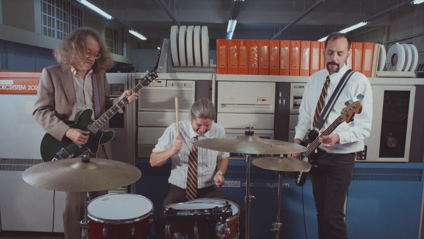 AMERICAN MOTORS announce "Functional Music", recorded with J. Robbins and built from repetition, melody and West Virginia detail 1 American Motors
