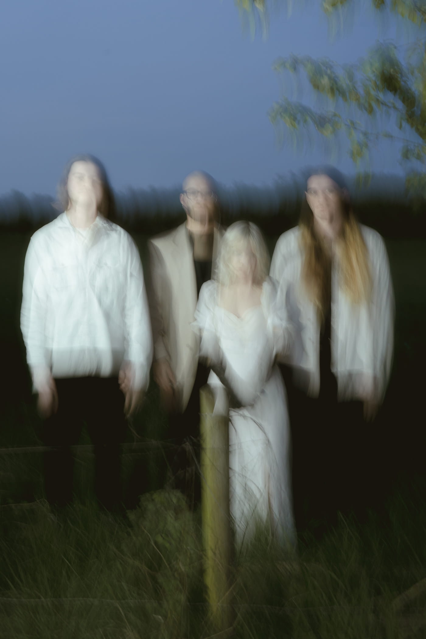 Friendship budgets, Jungian psychology and years of Dortmund DIY shows - behind the scenes of "Chrysopoeia" by MORAL BOMBING 8 Moral Bombing, by Katharina Schffr, @katharina_schffr