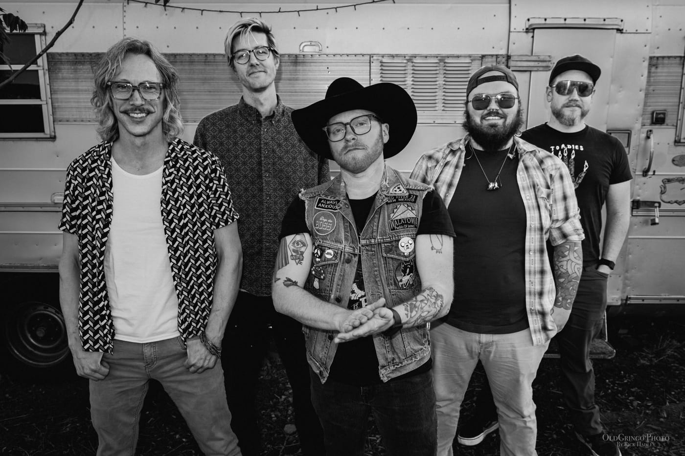 Hooks & The Huckleberries: from Lake Wilson punk radio to Albuquerque Americana 2 Hooks & The Huckleberries