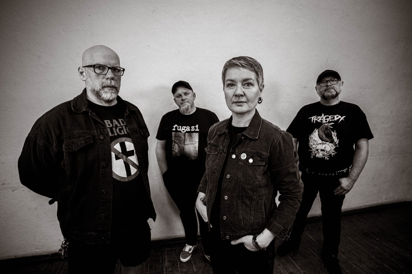 Northern Polish hardcore punks KMKZ ask who pays for our comfort on "Szóste Wielkie Wymieranie" 2 KMKZ