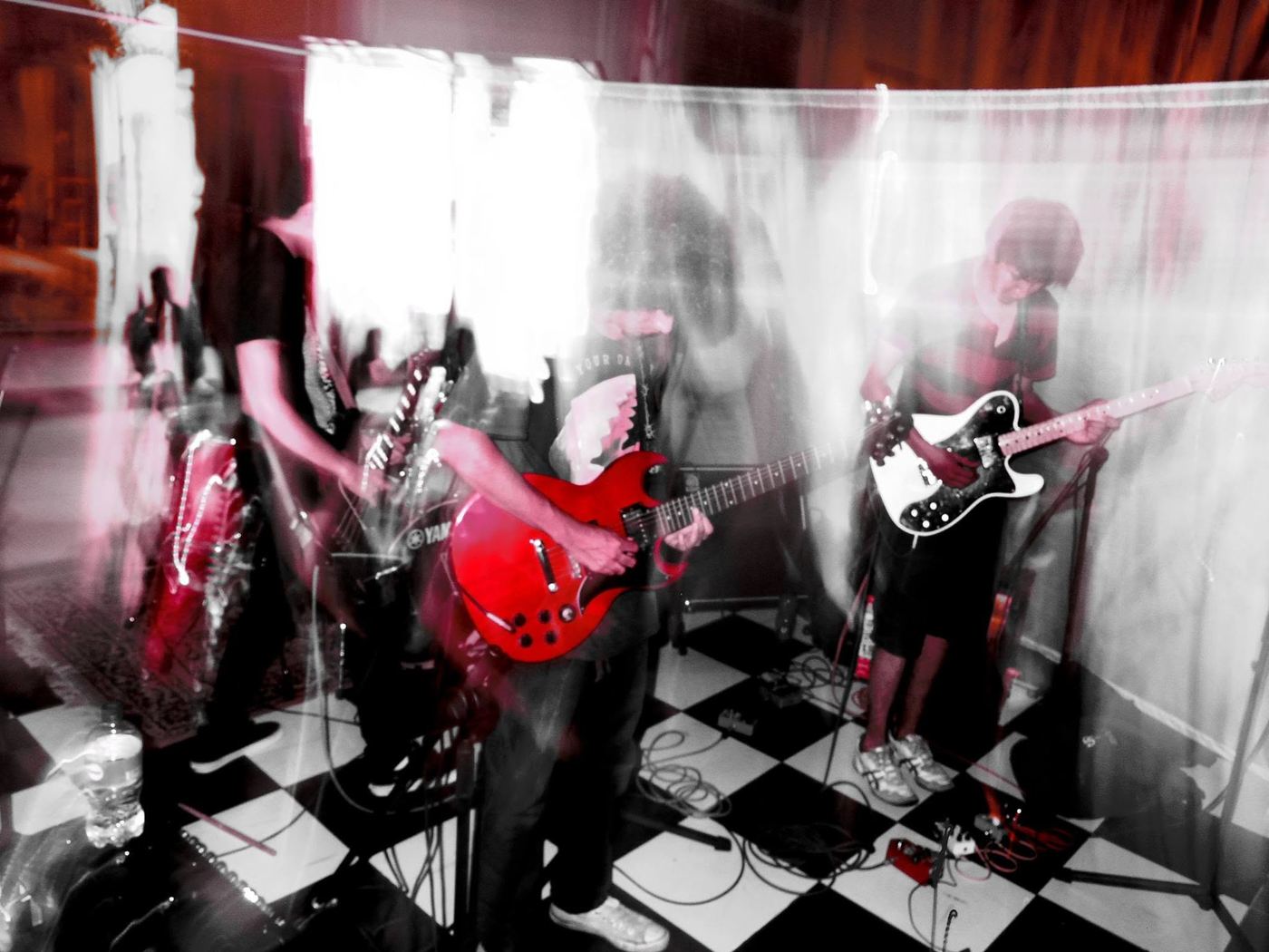 Guayaquil post hardcore band CABRAS return to a younger Ecuadorian scene that found them after they were gone 3 January 2016, by Angi Vasquez