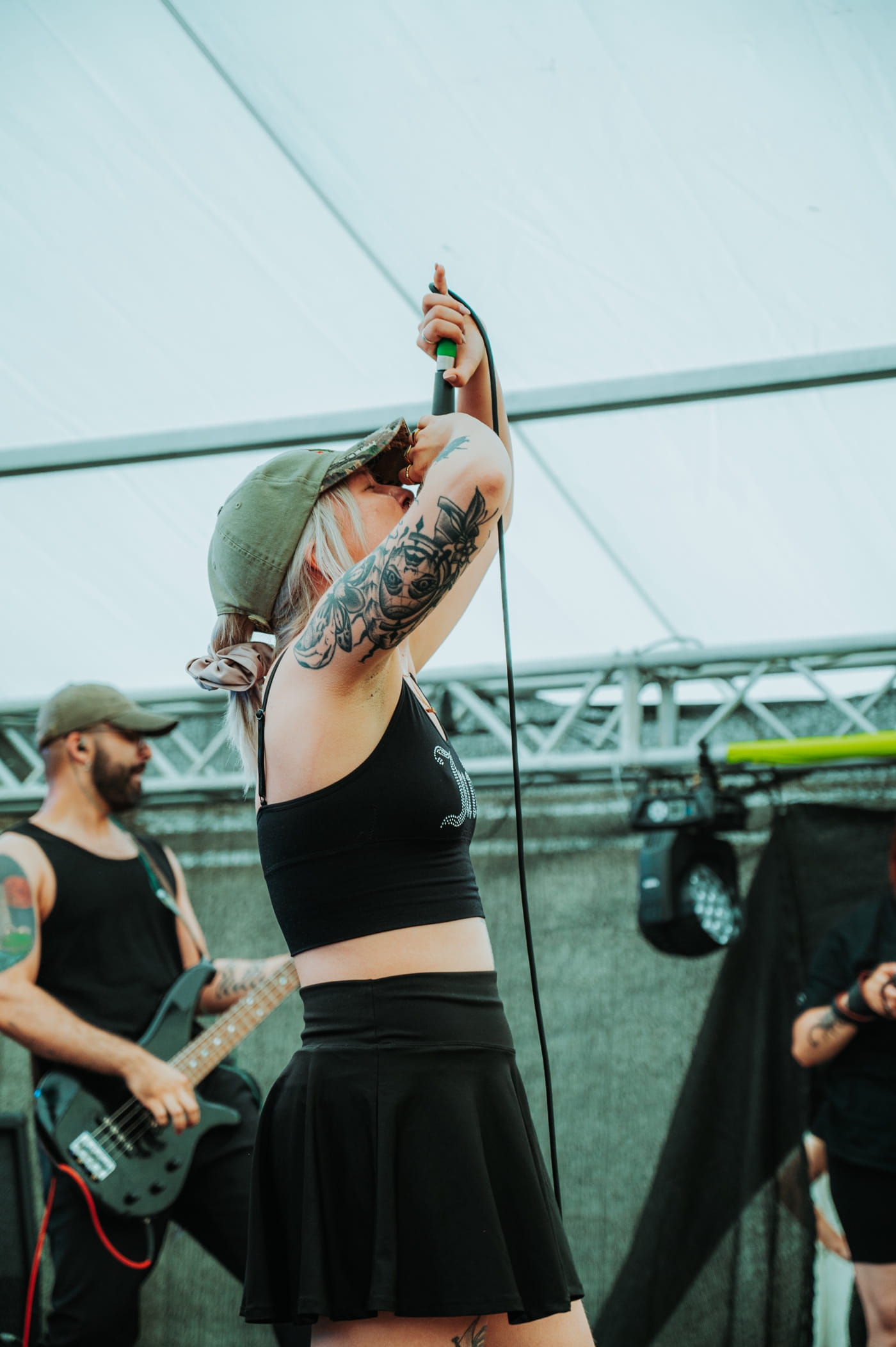 Friendship budgets, Jungian psychology and years of Dortmund DIY shows - behind the scenes of "Chrysopoeia" by MORAL BOMBING 7 MORAL BOMBING by flashbeckz