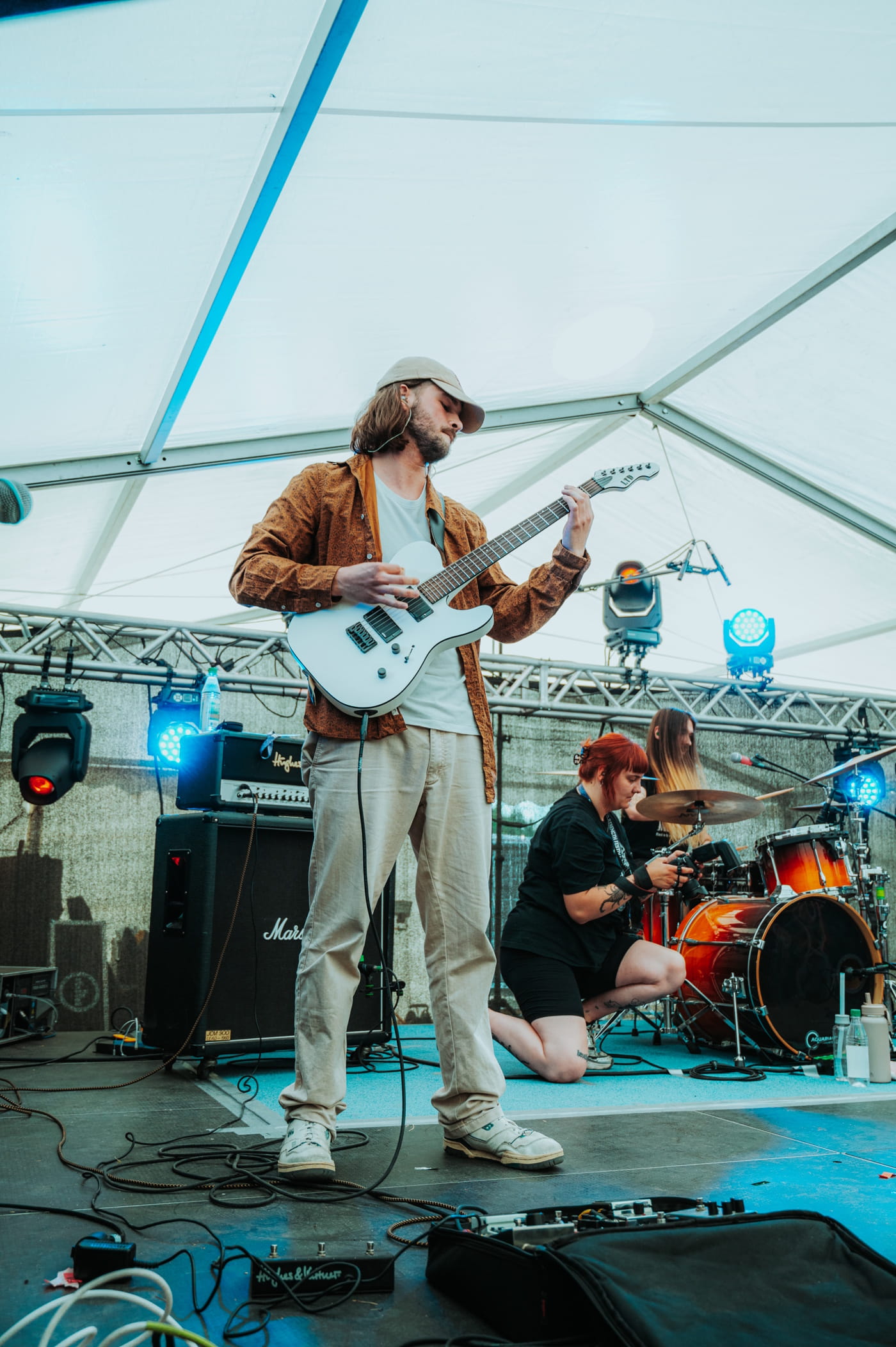 Friendship budgets, Jungian psychology and years of Dortmund DIY shows - behind the scenes of "Chrysopoeia" by MORAL BOMBING 12 MORAL BOMBING by flashbeckz