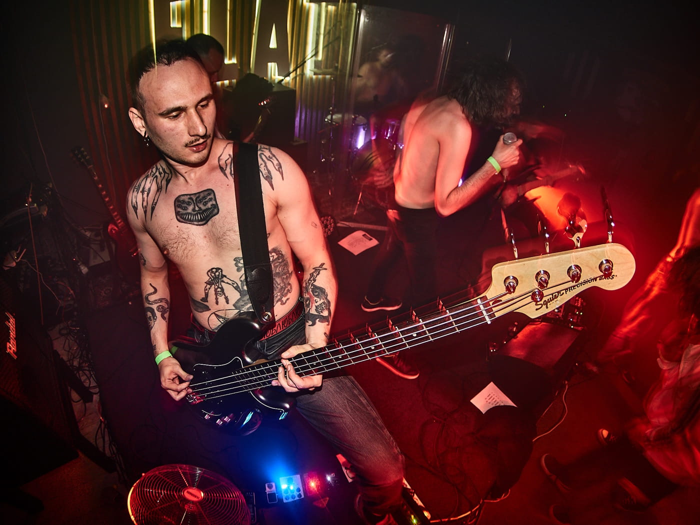 Moscow screamo band сплошь (SPLOSH) discuss new song "град", shared rehearsal spaces and the bands they came from 6 splosh / сплошь