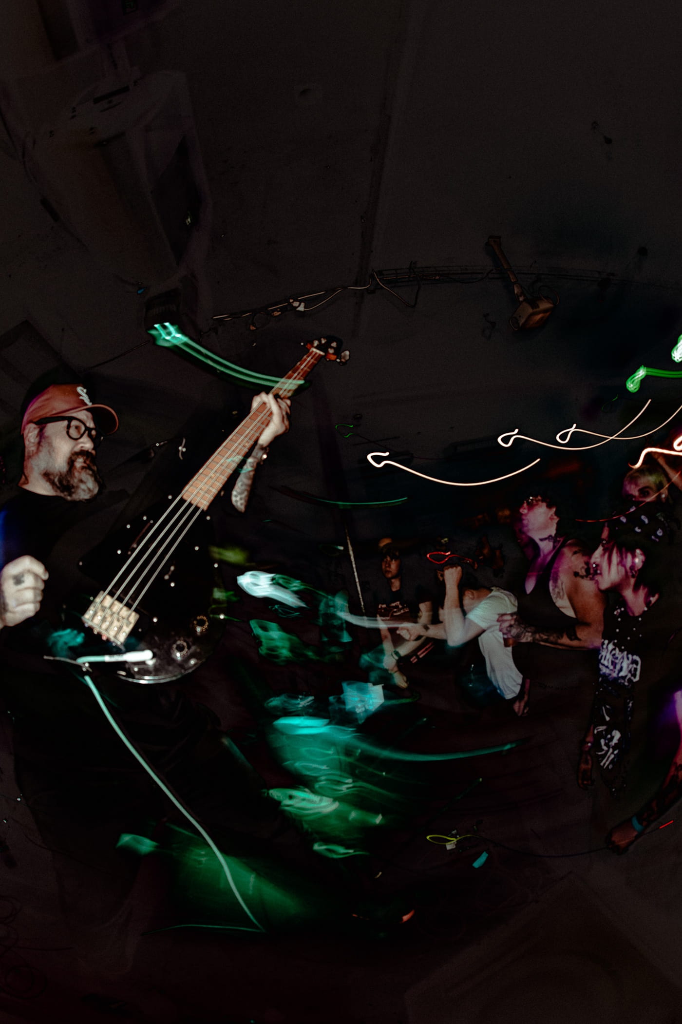 RACETRAITOR on "Nobody Son of Nobody", Chicago violence, Persian mysticism and thirty years of living with their politics 4 RACETRAITOR live in London, by Maisie @maissnaps