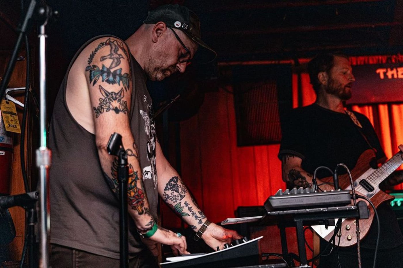 RACETRAITOR on "Nobody Son of Nobody", Chicago violence, Persian mysticism and thirty years of living with their politics 10 Zak, keyboard-sampler, by Heriberto Gallegos