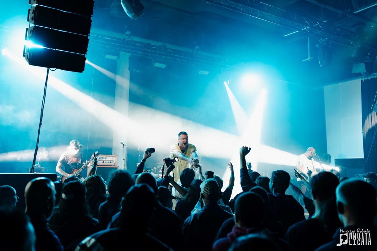 Sofia's EXPECTATIONS look back on seventeen years of melodic hardcore with “My Last Time to Shine” 6 Expectations live, by Mihaela Yovcheva - Licata.bg
