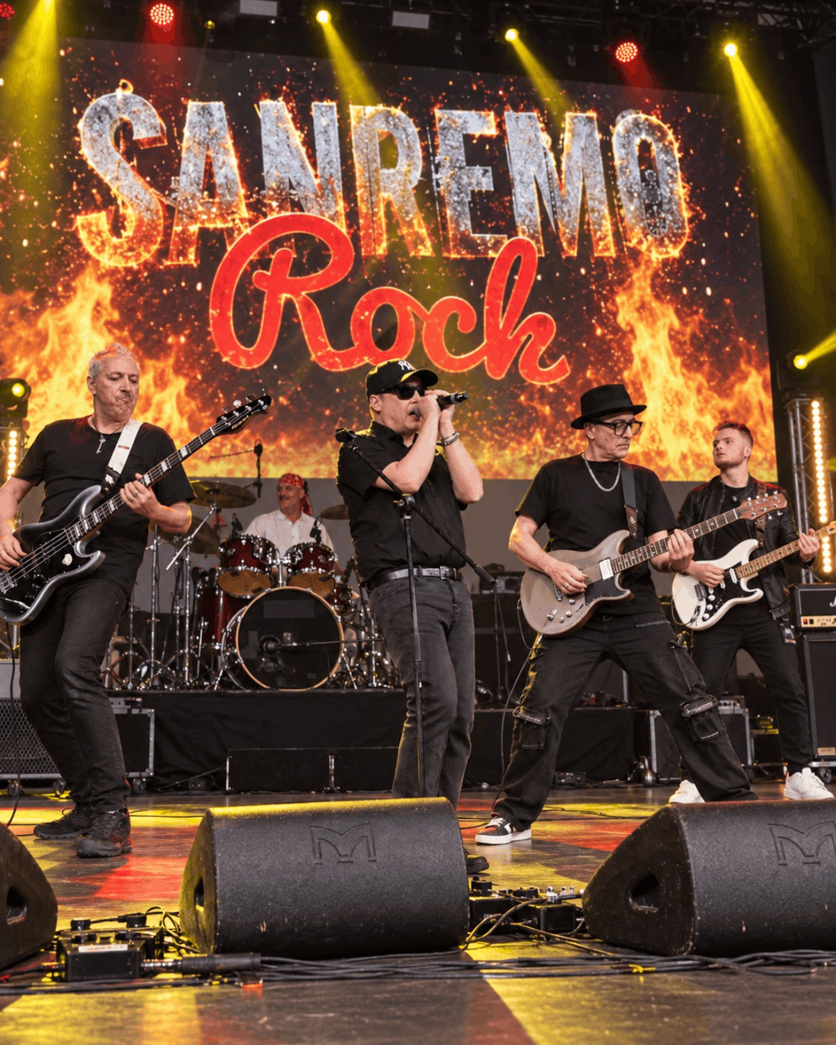 From Scampia to Teatro Ariston: Fiori del Male, a Gulf War song and 35 years of underground history 11 Fiori del Male live at Teatro Ariston, Sanremo Rock 2026, by Studio Mizuko