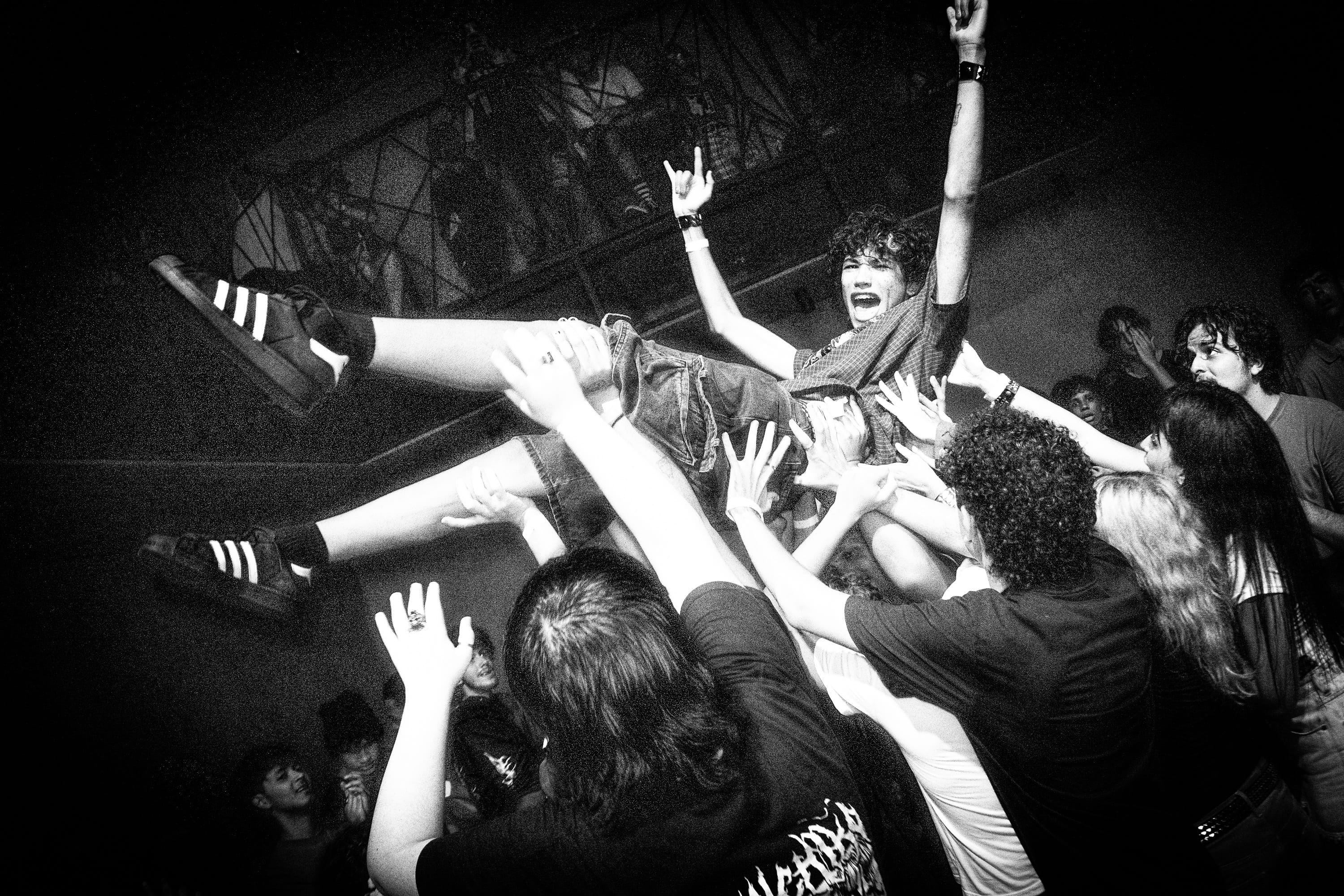From Caru's bedroom to opening for Orchid: São Paulo "screamo fofo" band magnólia trace their place in Brazilian scene, comment on "ternura e violência" 10 Magnolia, by Samuel Barbosa (@registrosamuel)