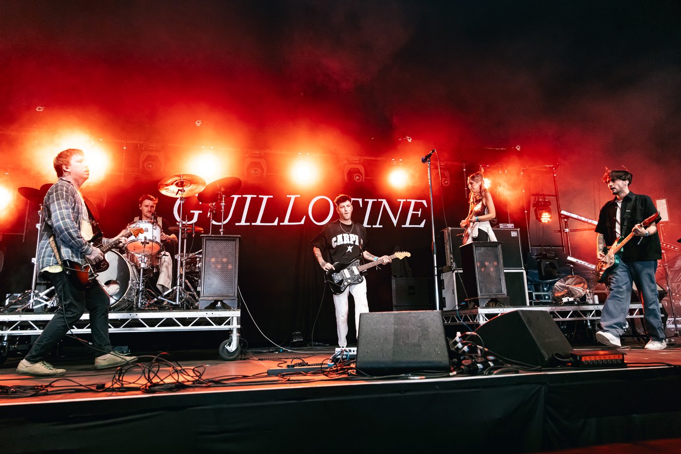 UK emo alt rockers GUILLOTINE return after six years with “A Lesser Key,” a record designed to fall apart as you listen 6 GUILLOTINE by @JezPennington, 2000trees2026