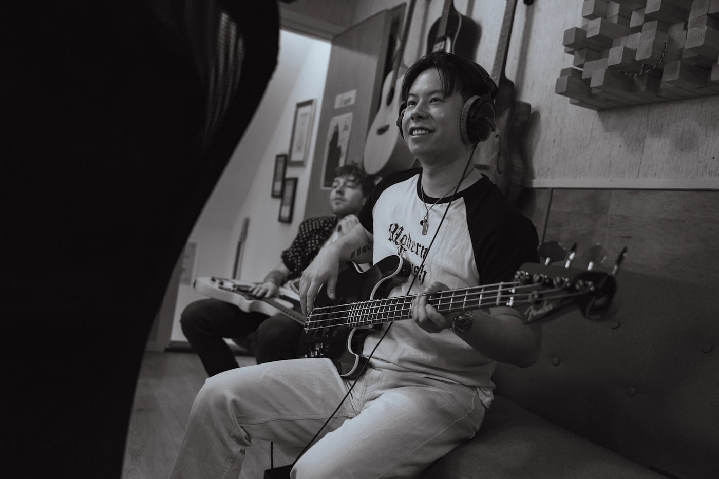 Hardanger punk rock'n'rollers DEAD TARGET bring their hometown roots to debut album "Still While It Spins" 4 Jack Feng, by Sondre Lunestad