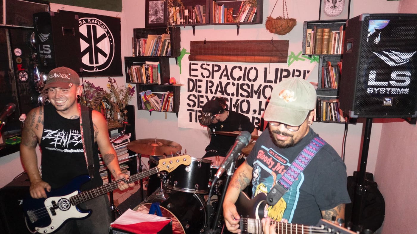 Guatemala crust punks LLVVIA bring three different routes through the local underground into their self-titled debut 4 LLVVIA by Adolfo Batz