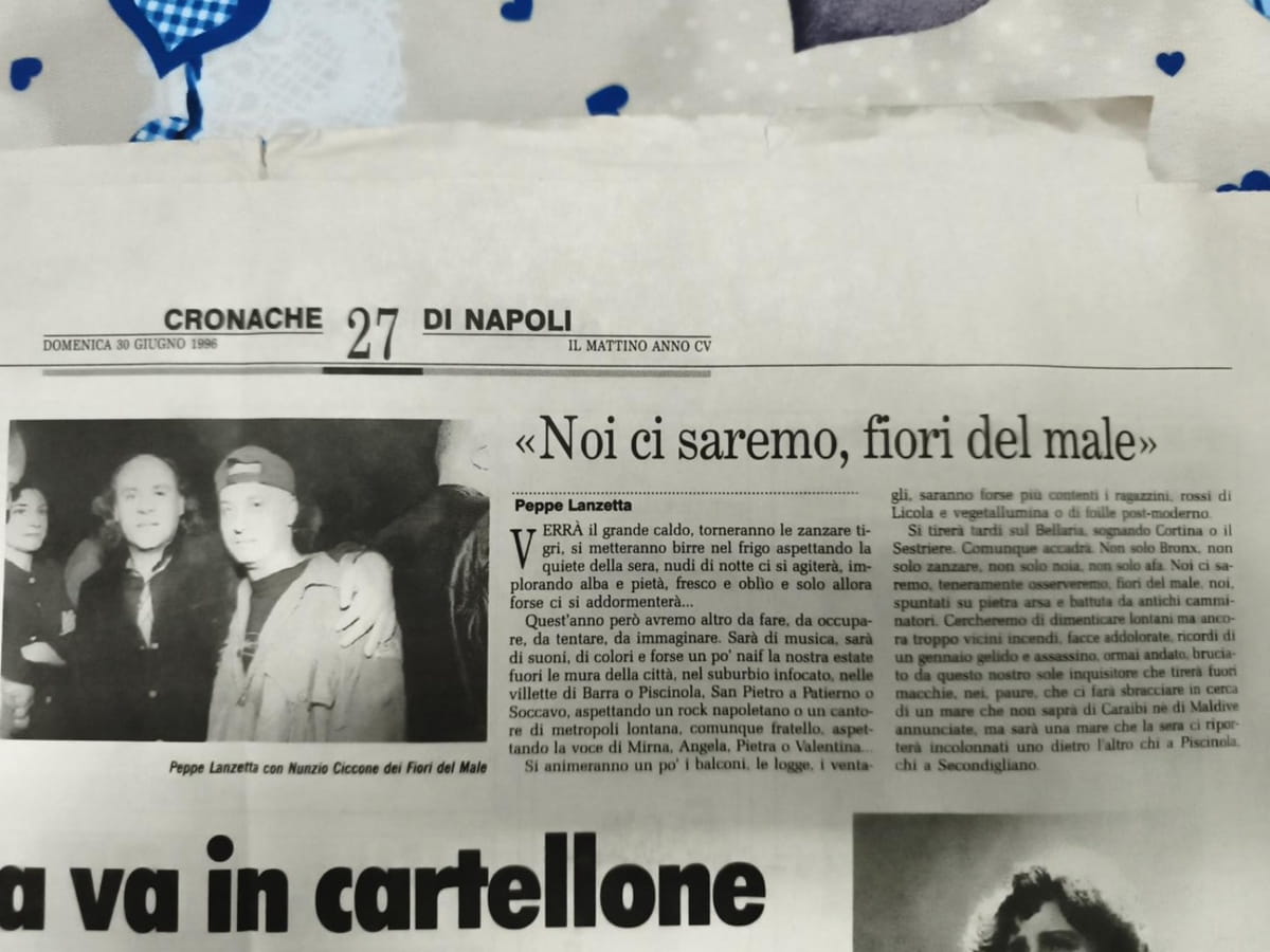 From Scampia to Teatro Ariston: Fiori del Male, a Gulf War song and 35 years of underground history 6 Nunzio Ciccone of Fiori del Male and Peppe Lanzetta in Il Mattino 1996, photo by Sergio Siano, repro by Nunzio Ciccone