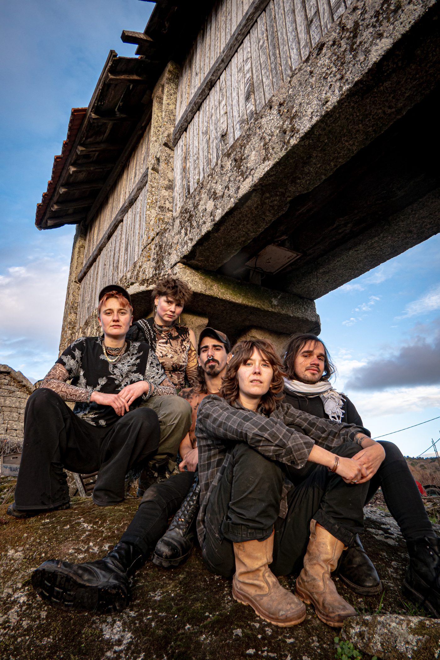 RUEN turn Portugal's stolen common lands and the fight for Barroso into a screamo, crust and folk record 8 Ruen
