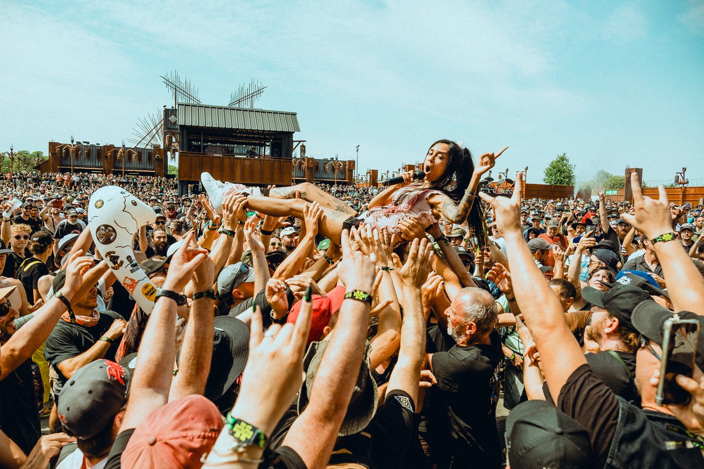 Parisian post-hardcore band Point Mort built a show for Hellfest's Warzone, then saved it on a live album 10 POINT MORT