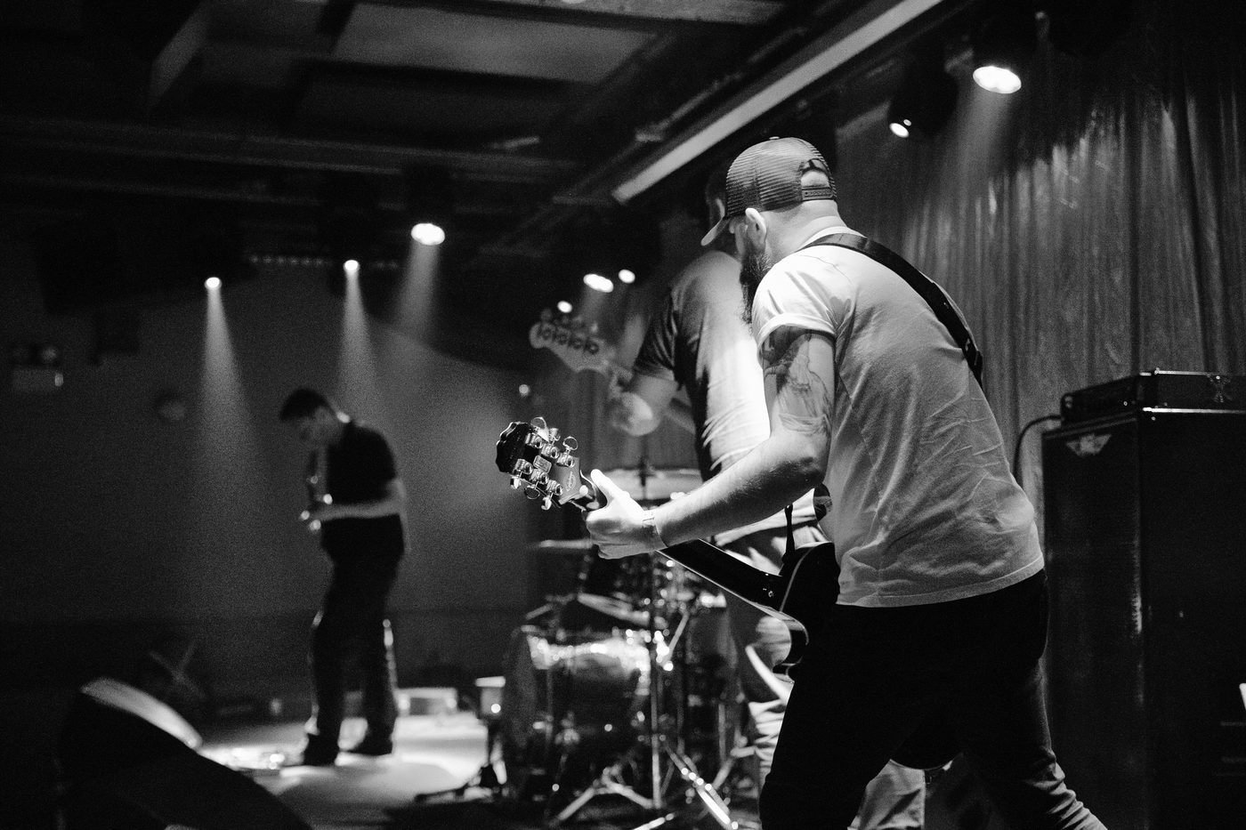 London sludge noise-rock band REMOTE VIEWING keep their absurd humour alive on politically charged "State Violence" 5 Remote Viewing, by Dan Dummer